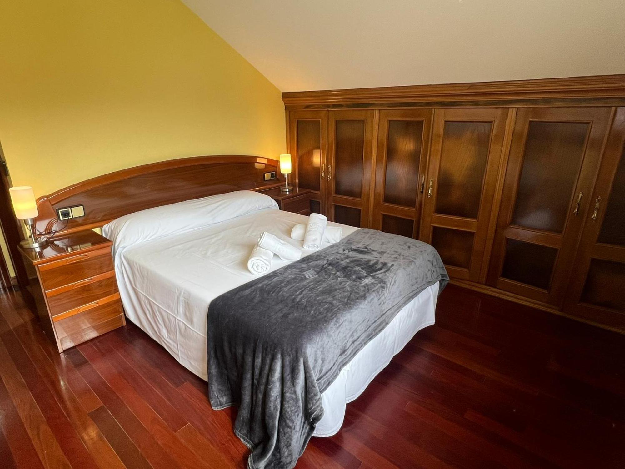 Gestiona2R- Casa Grande En El Centro De Llanes Villa ภายนอก รูปภาพ